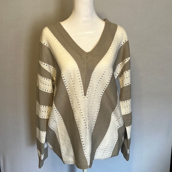 White and gray chevron light sweater; never worn - Picture 2 of 4